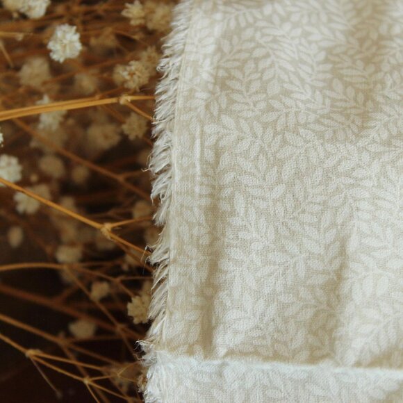 Vintage Fabric Fat Quarter, Quilt Fabric Scrap, Yellow and Cream Calico 19x22" - Picture 9 of 10